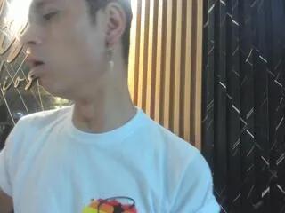 Offline tyler_thin on Flirt4Free
