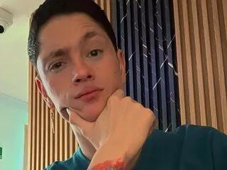 Offline tyler_thin on Flirt4Free