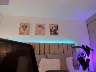 Freechat victoria_romano on Flirt4Free