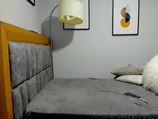 wext — Freechat on Flirt4Free