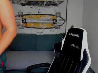 Offline zeke_carter on Flirt4Free