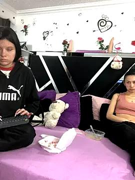 Freechat 1lovelygirls on StripChat