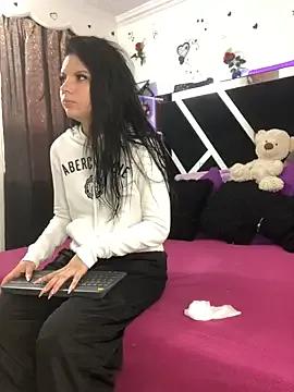 1lovelygirls — SHOW TITS