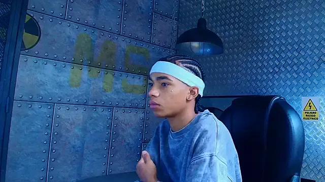 Freechat AlanCutee on StripChat