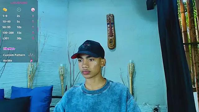 Freechat AlanCutee on StripChat