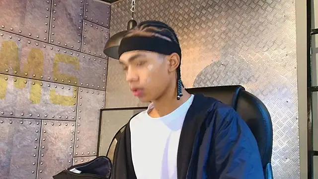 Freechat AlanCutee on StripChat