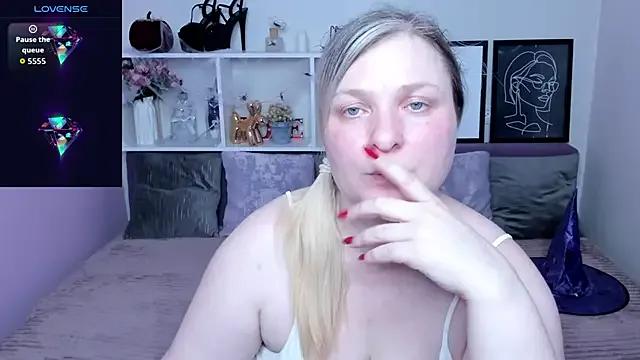 AnnaXCherri on StripChat 