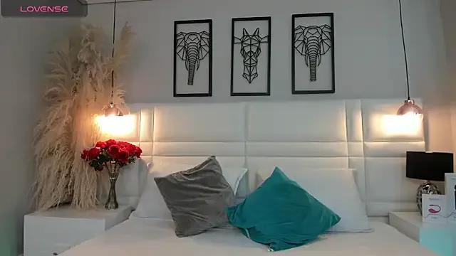 StripChat Ari_lynn_ is Freechat Ari_lynn_ — riding the torso show ass at the same ti