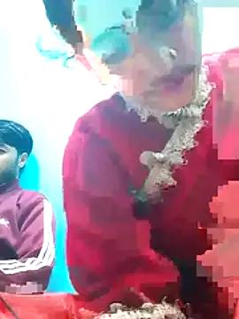 Group bold-couple on StripChat