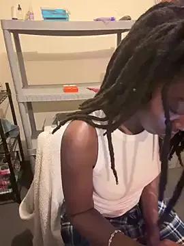 choclatepeaach on StripChat 