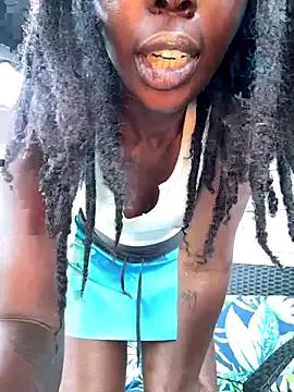 choclatepeaach on StripChat 