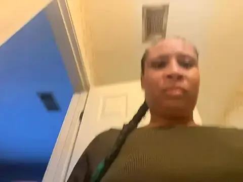 StripChat CreammieDelite is Freechat CreammieDelite — To