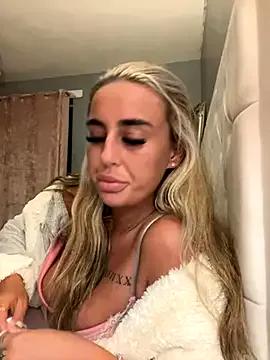 EllieMaeBaby on StripChat 