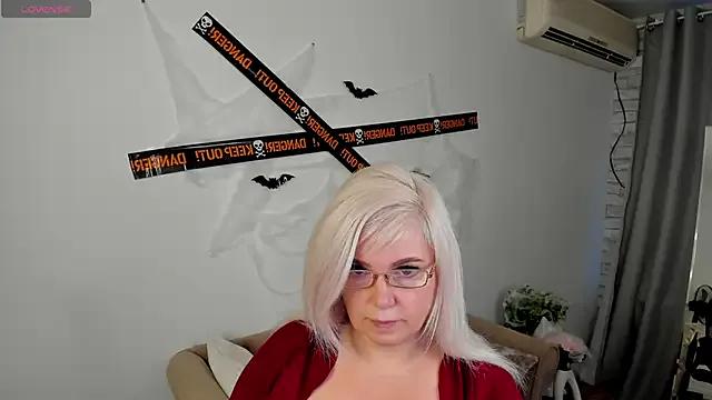 Freechat Hella_Fabel on StripChat