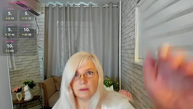 Freechat Hella_Fabel on StripChat