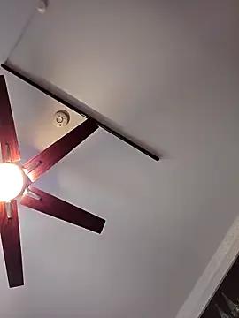 Hornyblond_Bella — 2x Video, WhatsApp