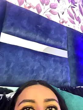 Private Larabrooks on StripChat