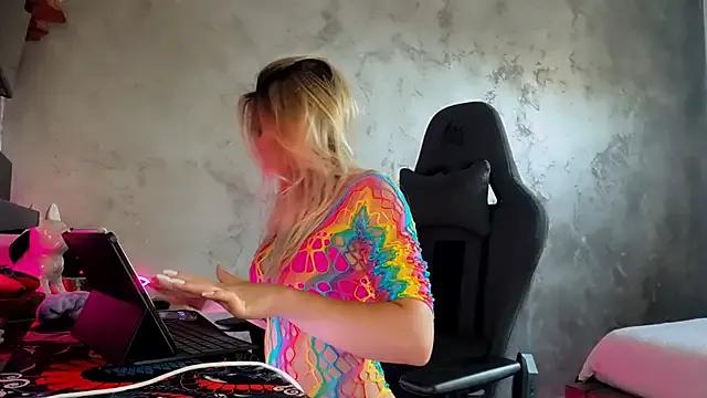 LeylaRosse on StripChat 