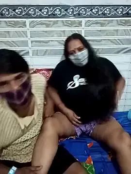 Group LoveOnStream on StripChat