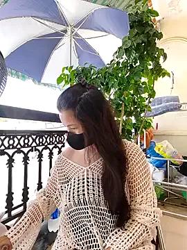 Freechat lyna_bl on StripChat