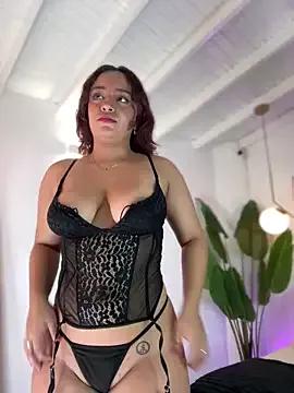 Freechat NaughtyNinnaXXX on StripChat