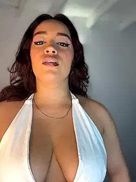 Freechat NaughtyNinnaXXX on StripChat