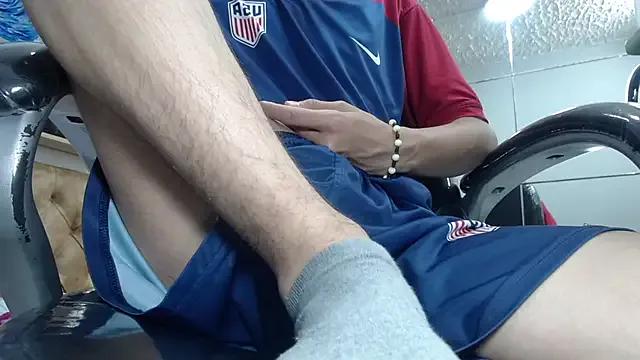 Freechat SantiagoRusso18 on StripChat