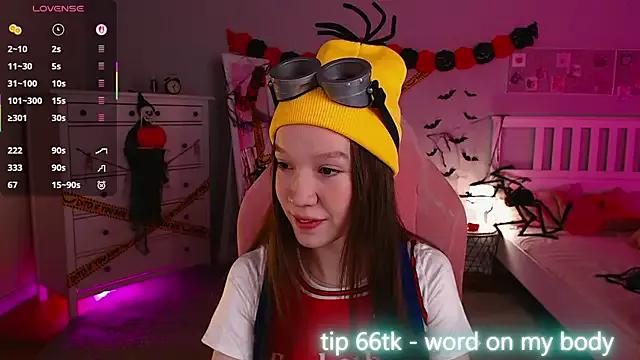 StripChat Shriya_Sarann is Freechat Shriya_Sarann — draw a pumpkin on my tits